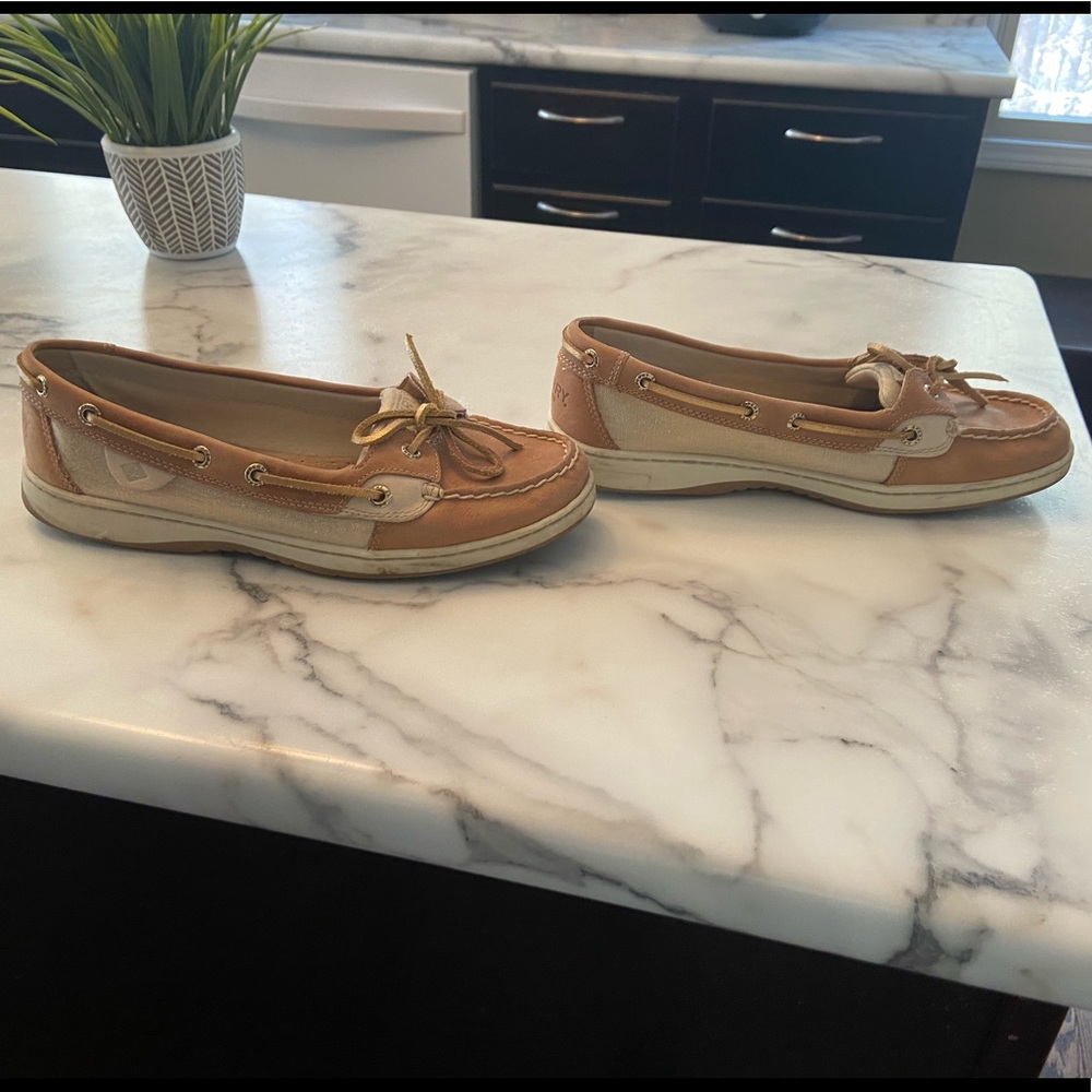 Womens brown Angelfish boat shoe